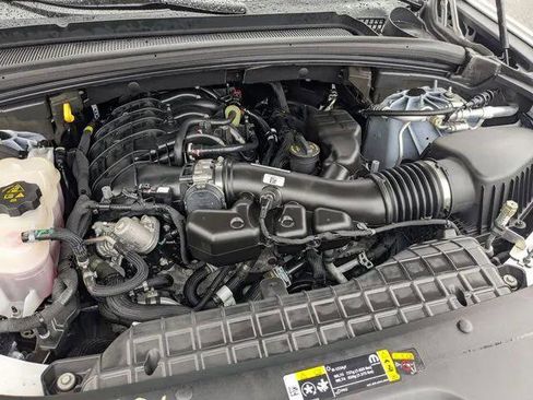 Certified 2023 Jeep Grand Cherokee Altitude AWD/4WD image 29