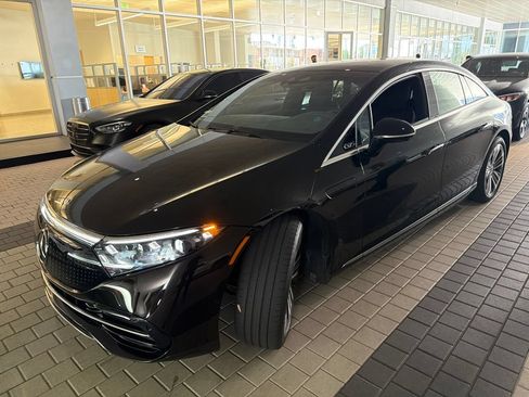 Used 2024 Mercedes-Benz EQS 450+ Sedan image 3