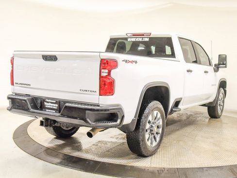 Used 2024 Chevrolet Silverado 2500 Custom w/ Custom Convenience Package image 11