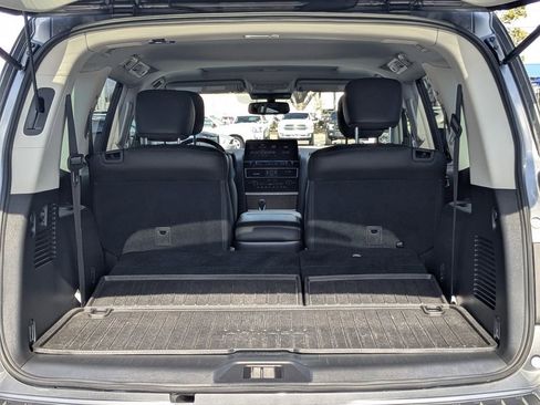 Used 2023 Nissan Armada SL w/ Captain's Chairs Package image 12