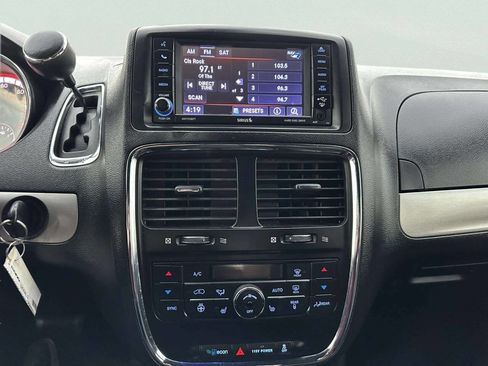 Used 2019 Dodge Grand Caravan GT FWD image 29
