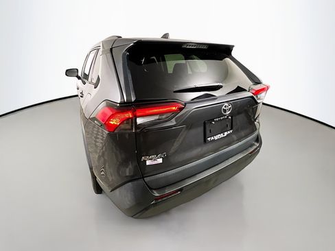 Used 2022 Toyota RAV4 XLE image 8
