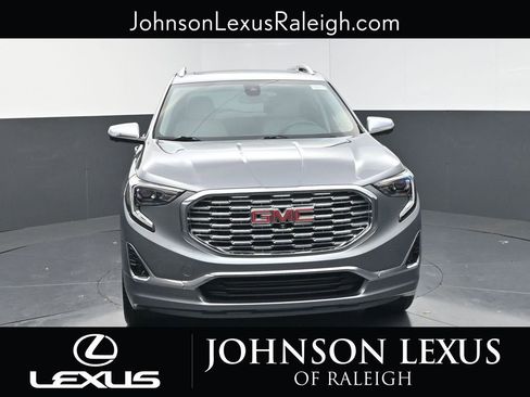 Used 2020 GMC Terrain Denali w/ Denali Premium Package image 4