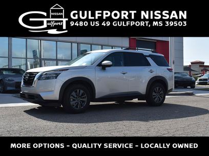 Used 2024 Nissan Pathfinder SV