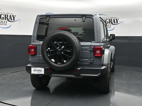Used 2025 Jeep Wrangler Unlimited Sahara AWD/4WD image 8