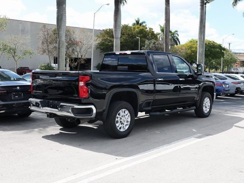 Used 2022 Chevrolet Silverado 2500 LTZ w/ LTZ Plus Package image 5