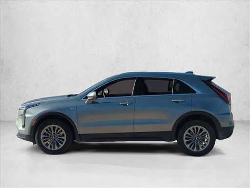 Used 2025 Cadillac XT4 Premium Luxury image 9
