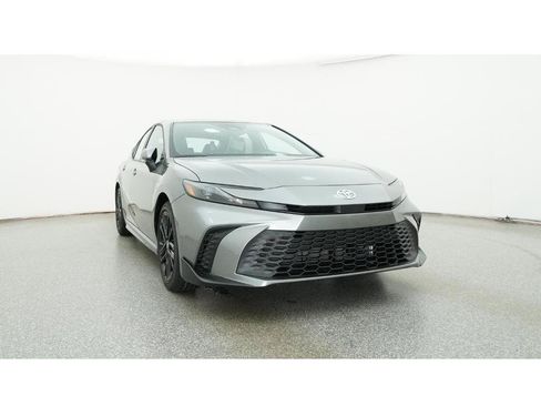 New 2026 Toyota Camry SE FWD image 30