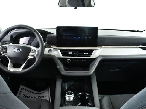 New 2026 Ford Explorer Active AWD/4WD image 7