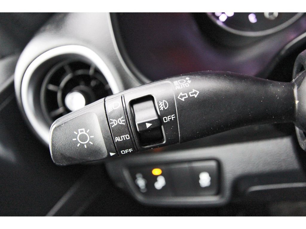 Used 2023 Kia Forte GT-Line w/ GT-Line Technology Package FWD image 17