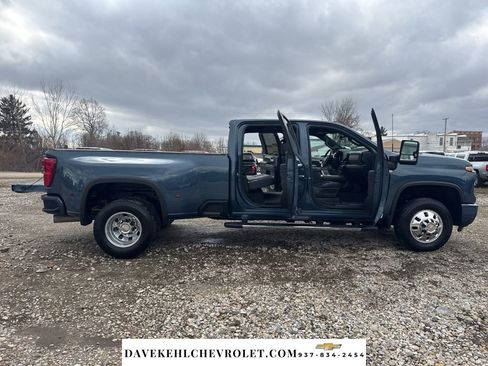 Used 2024 Chevrolet Silverado 3500 High Country w/ High Country Premium Package image 39