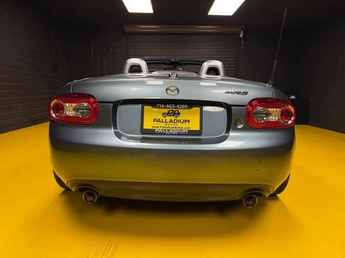Used 2013 MAZDA MX-5 Miata Grand Touring w/ Premium Pkg RWD image 5