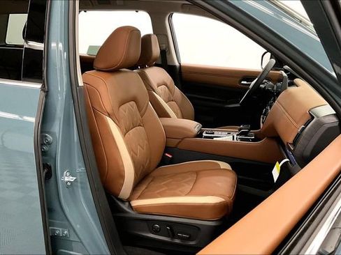 New 2026 Nissan Pathfinder Platinum image 39