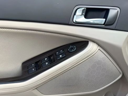 Used 2014 Kia Optima EX image 18