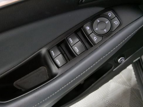 Used 2023 Buick Enclave Premium image 15