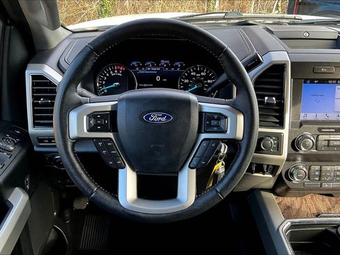 Used 2019 Ford F250 Lariat w/ FX4 Off-Road Package AWD/4WD image 5
