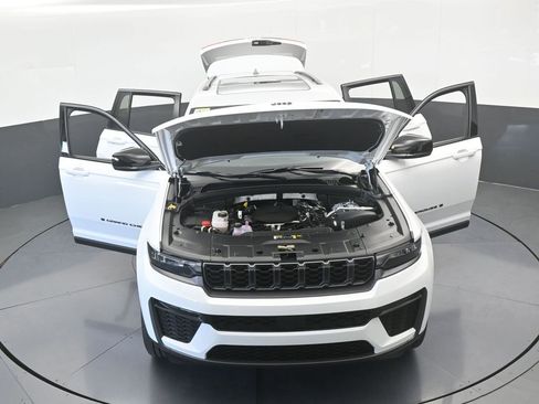 New 2026 Jeep Grand Cherokee Limited w/ Limited Altitude Package RWD image 66