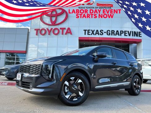 Used 2026 Kia Sportage LX FWD image 1
