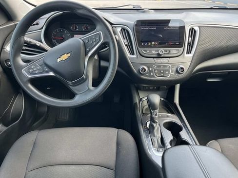 Used 2023 Chevrolet Malibu LT FWD image 12