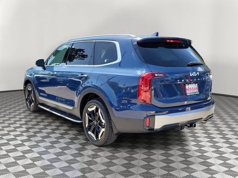 Used 2025 Kia Telluride S FWD image 4