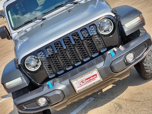 Used 2023 Jeep Wrangler Unlimited w/ Sun & Screen Package AWD/4WD image 14