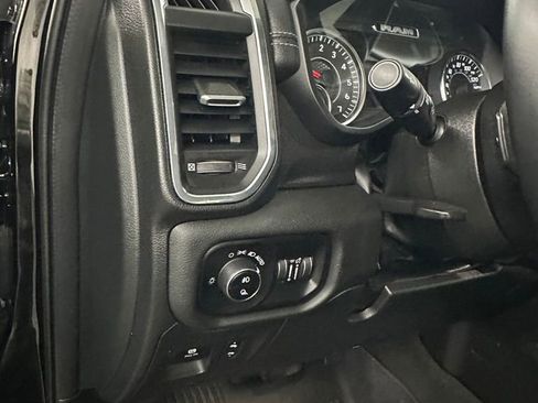 Used 2024 RAM 1500 Laramie AWD/4WD image 15