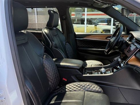 Used 2022 Jeep Grand Cherokee L Summit AWD/4WD image 25