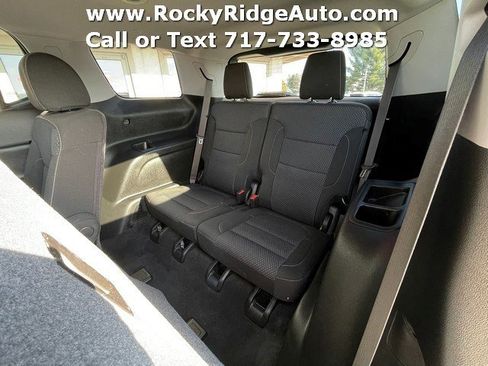 Used 2023 GMC Acadia SLE w/ Driver Convenience Package image 32