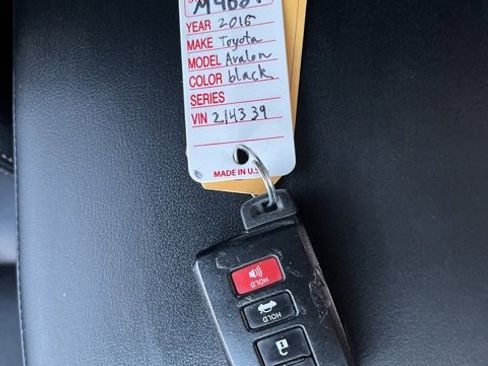 Used 2016 Toyota Avalon XLE image 43