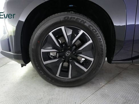 Used 2026 Toyota bZ FWD image 19
