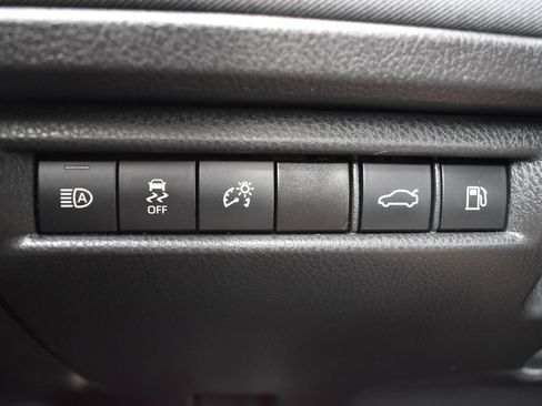 Used 2025 Toyota Camry LE FWD image 25
