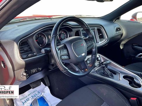 Used 2022 Dodge Challenger GT image 13