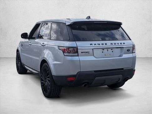 Used 2017 Land Rover Range Rover Sport SE image 5