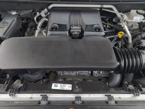 Used 2024 Chevrolet Colorado Trail Boss AWD/4WD image 28