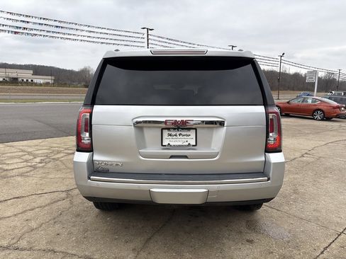 Used 2020 GMC Yukon Denali image 4