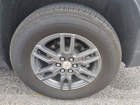 Used 2025 GMC Acadia Elevation image 5