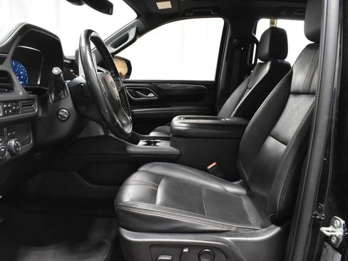 Used 2022 Chevrolet Tahoe RST w/ Luxury Package image 3