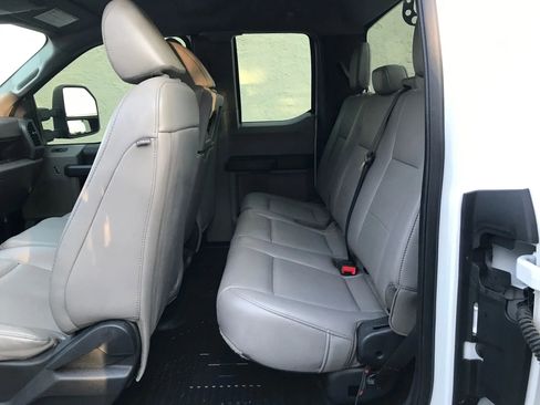 Used 2022 Ford F250 XL w/ STX Appearance Package image 3