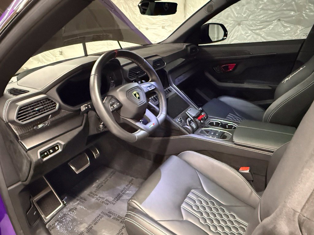 Used 2023 Lamborghini Urus Performante AWD/4WD image 7