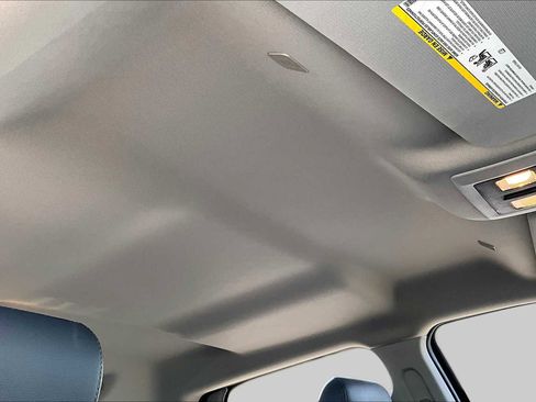 Used 2019 RAM 1500 Tradesman w/ Chrome Appearance Group RWD image 13