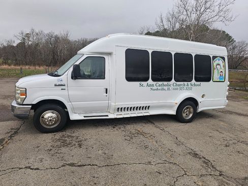 Used 2010 Ford E-350 and Econoline 350 Super Duty image 10