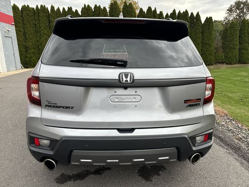 Used 2023 Honda Passport TrailSport image 4