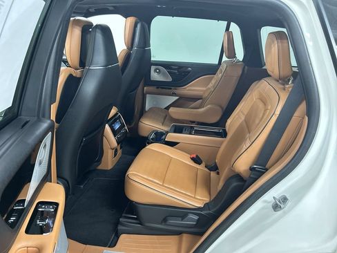 Used 2023 Lincoln Aviator Black Label Grand Touring w/ Class IV Trailer Tow Package AWD/4WD image 21