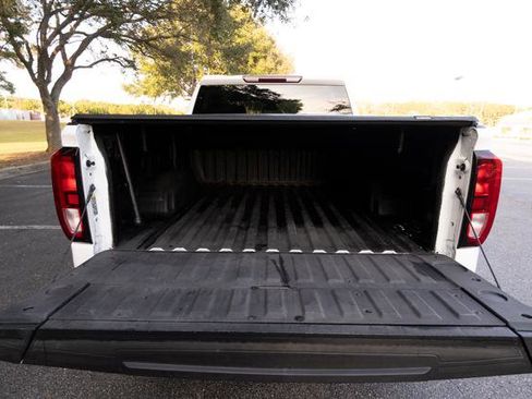 Used 2022 GMC Sierra 1500 Elevation image 13