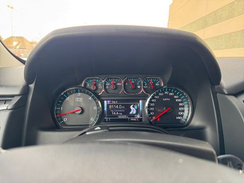 Used 2019 Chevrolet Suburban LT image 29