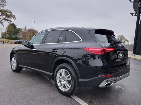 Certified 2024 Mercedes-Benz GLC 300 image 3