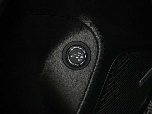Used 2024 Buick Encore GX Avenir w/ Avenir Technology Package AWD/4WD image 23