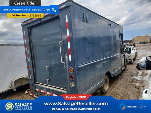 Used 2021 Ford Transit 350 DRW RWD image 4