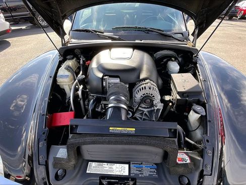 Used 2005 Chevrolet SSR w/ Preferred Equipment Group image 28