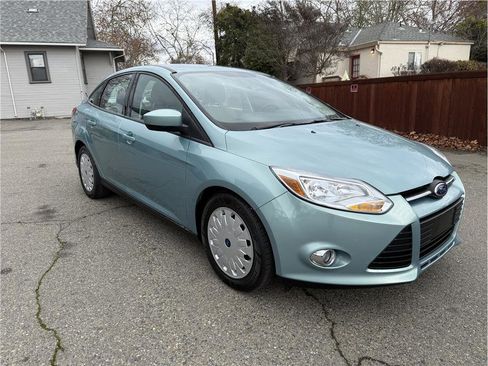 Used 2012 Ford Focus SE image 7